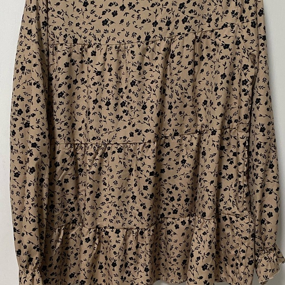 Floral Print Women's Top - Tan and Black - Picture 2 of 2